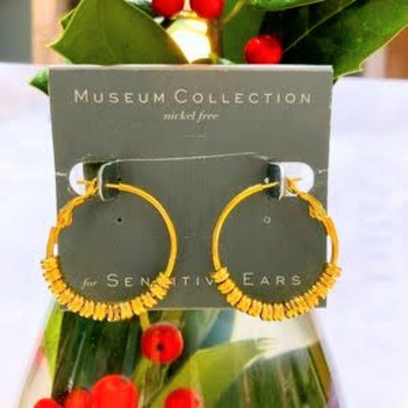 Museum Collection Sensitive Ears Hypo-allergenic Gold-tone circle bead hoops - Picture 1 of 7